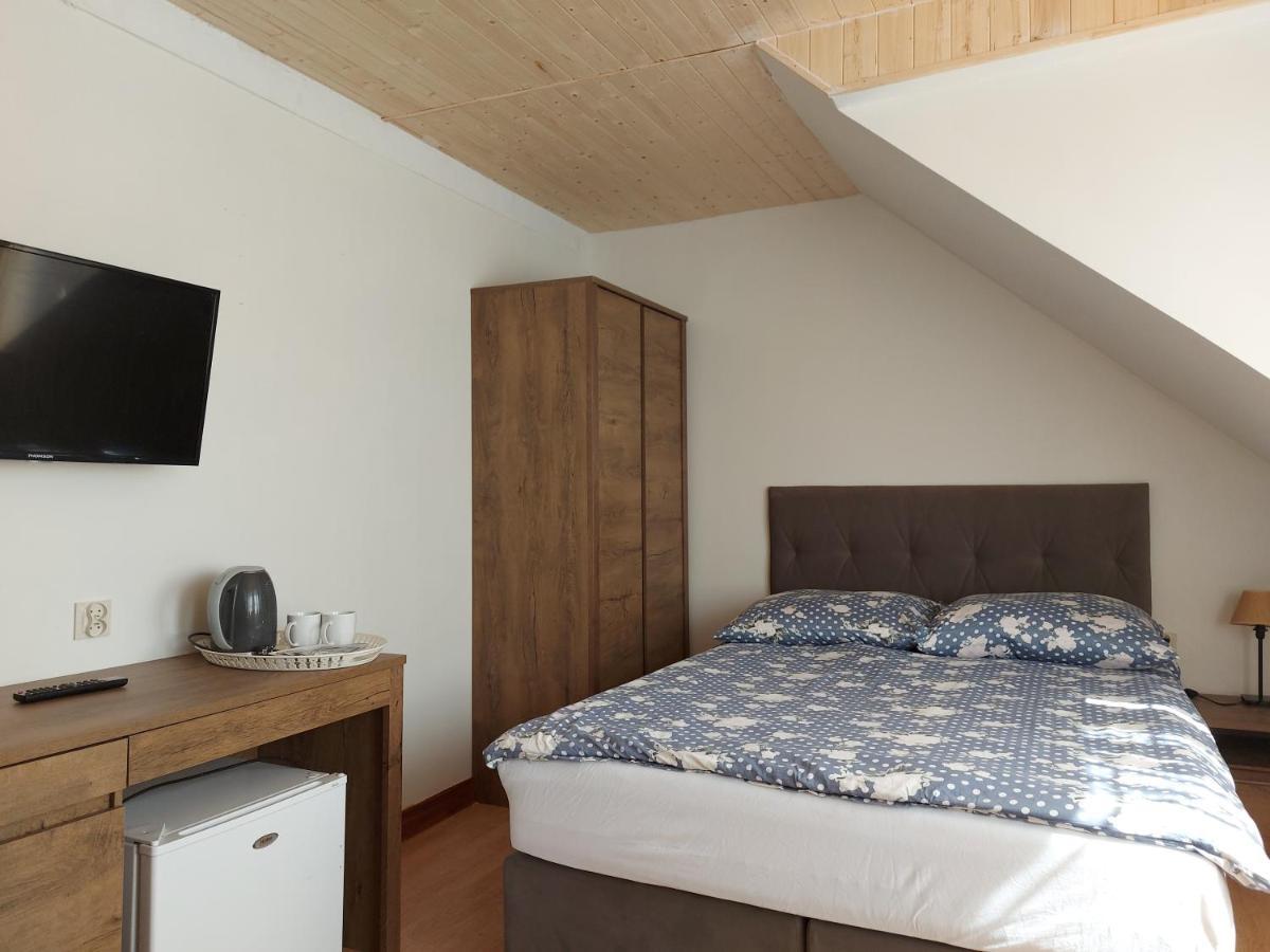 Widok Na Port Homestay *