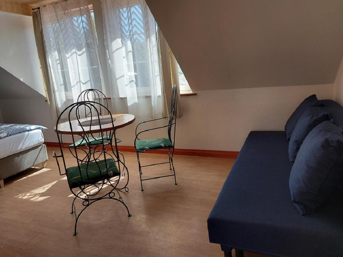 Widok Na Port Homestay *
